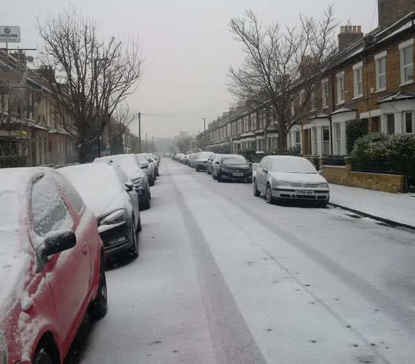 Gladstone Road in the snow